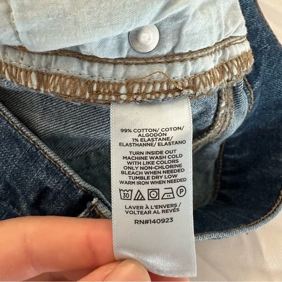 LOFT High Rise Frayed Cut Off Denim Shorts in Staple Mid Indigo Wash Sz 6 (28) - Picture 6 of 7